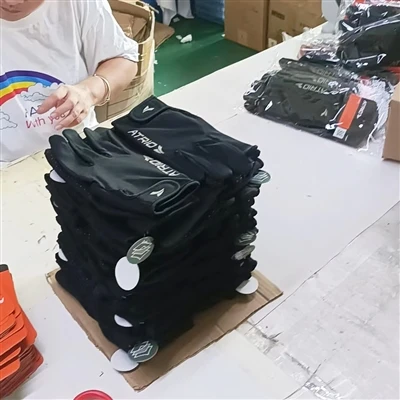 Перевірка якості рукавичок для клієнтів